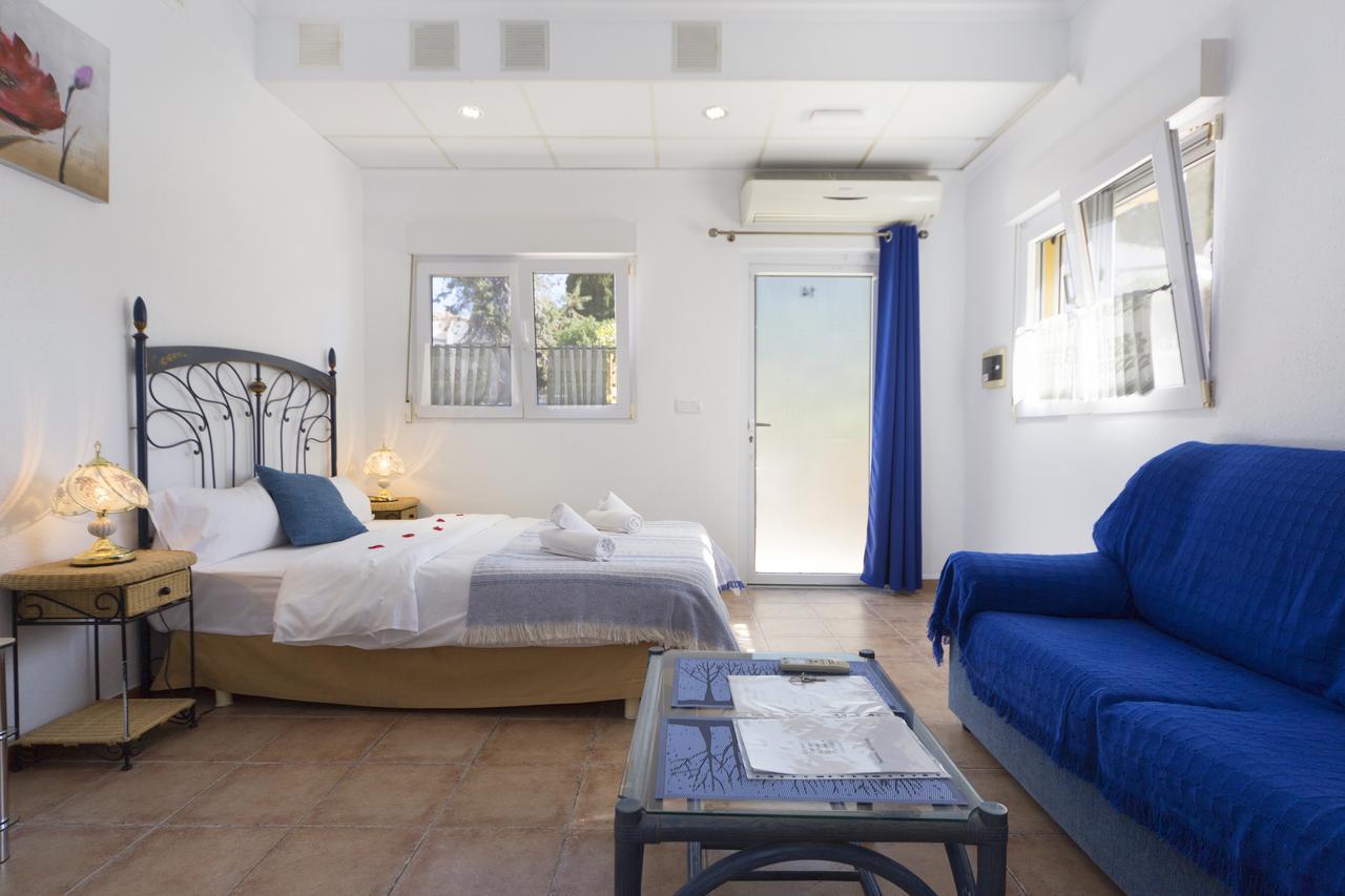 Aparthotel Carrio Sol - Monty´s Calpe Quarto foto
